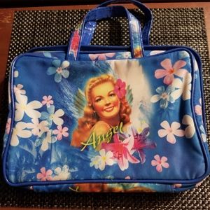 Travel essential bag